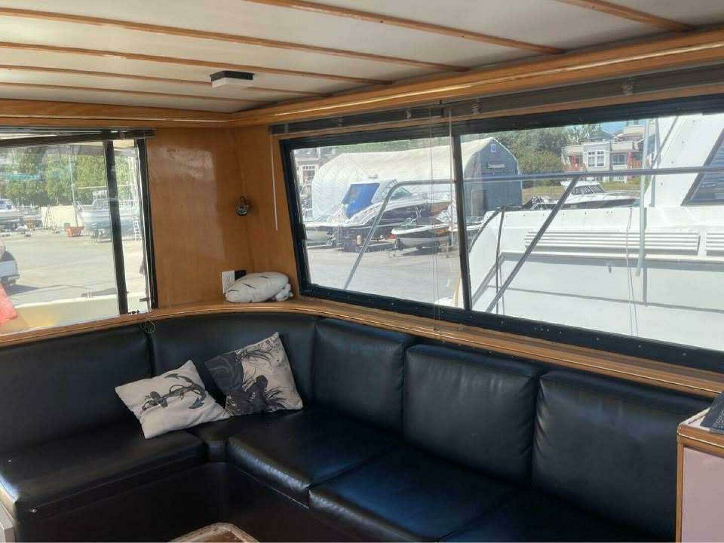 1988 Tollycraft EY440 - Image 20