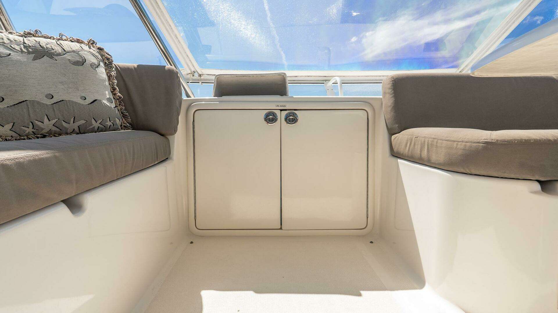 2005 Riviera 51 Flybridge - Image 16