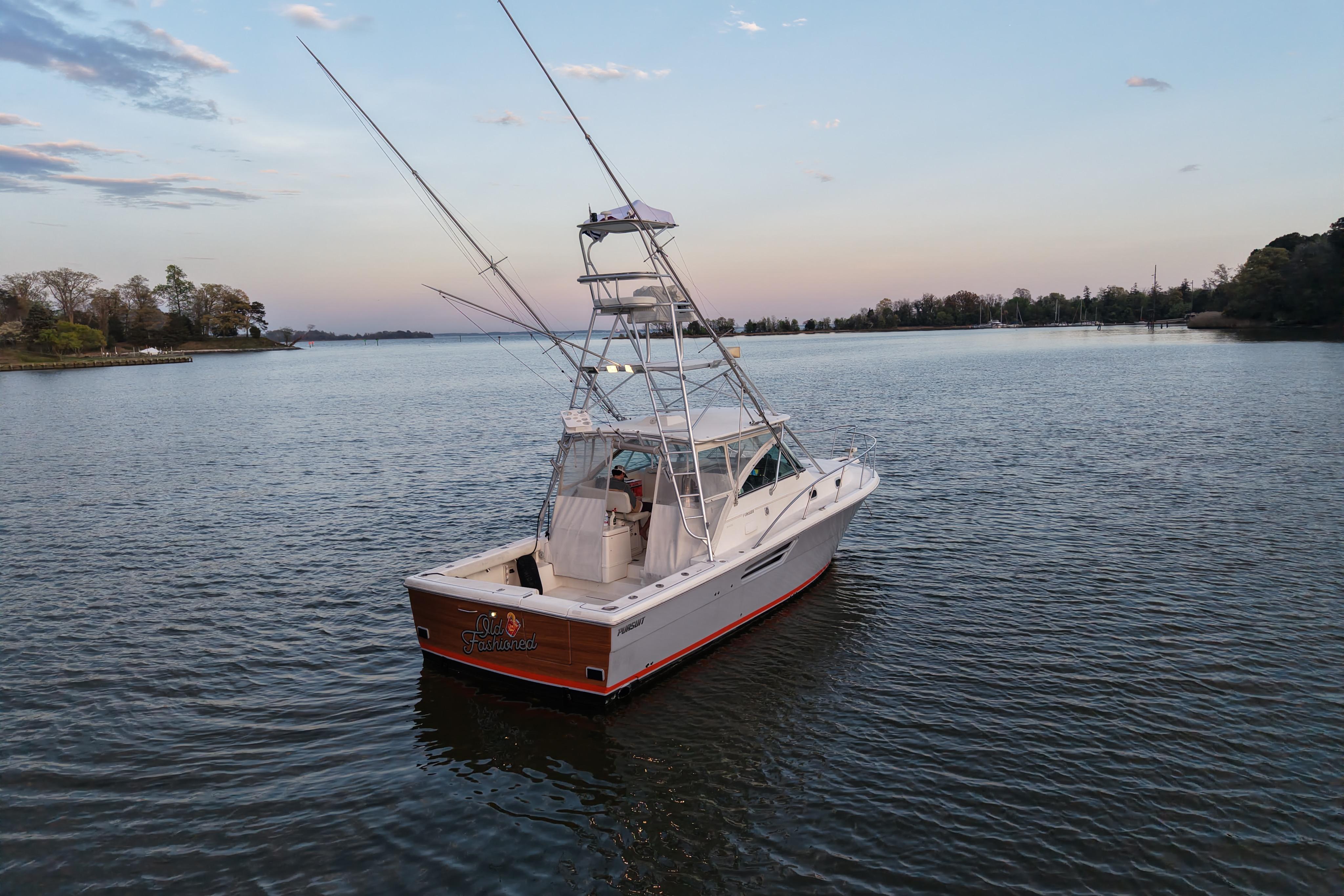2000 Pursuit 3400 Express