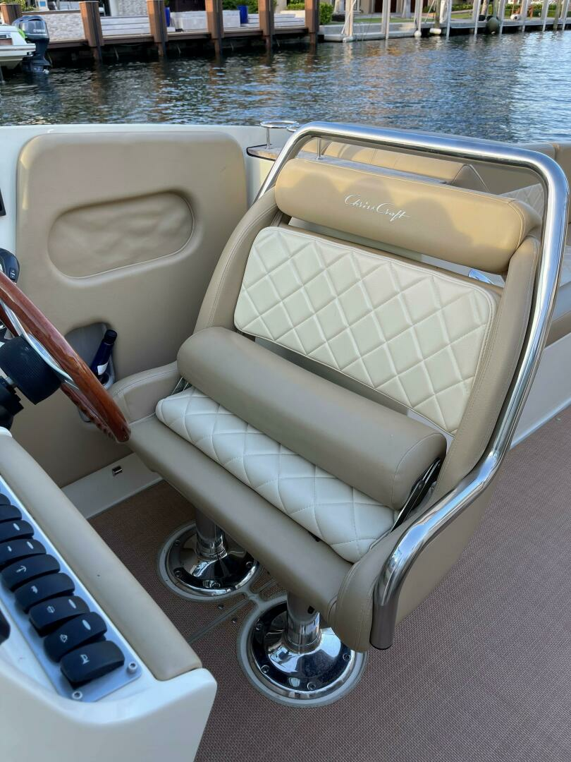 2015 Chris-Craft Launch 32RJ - Image 16