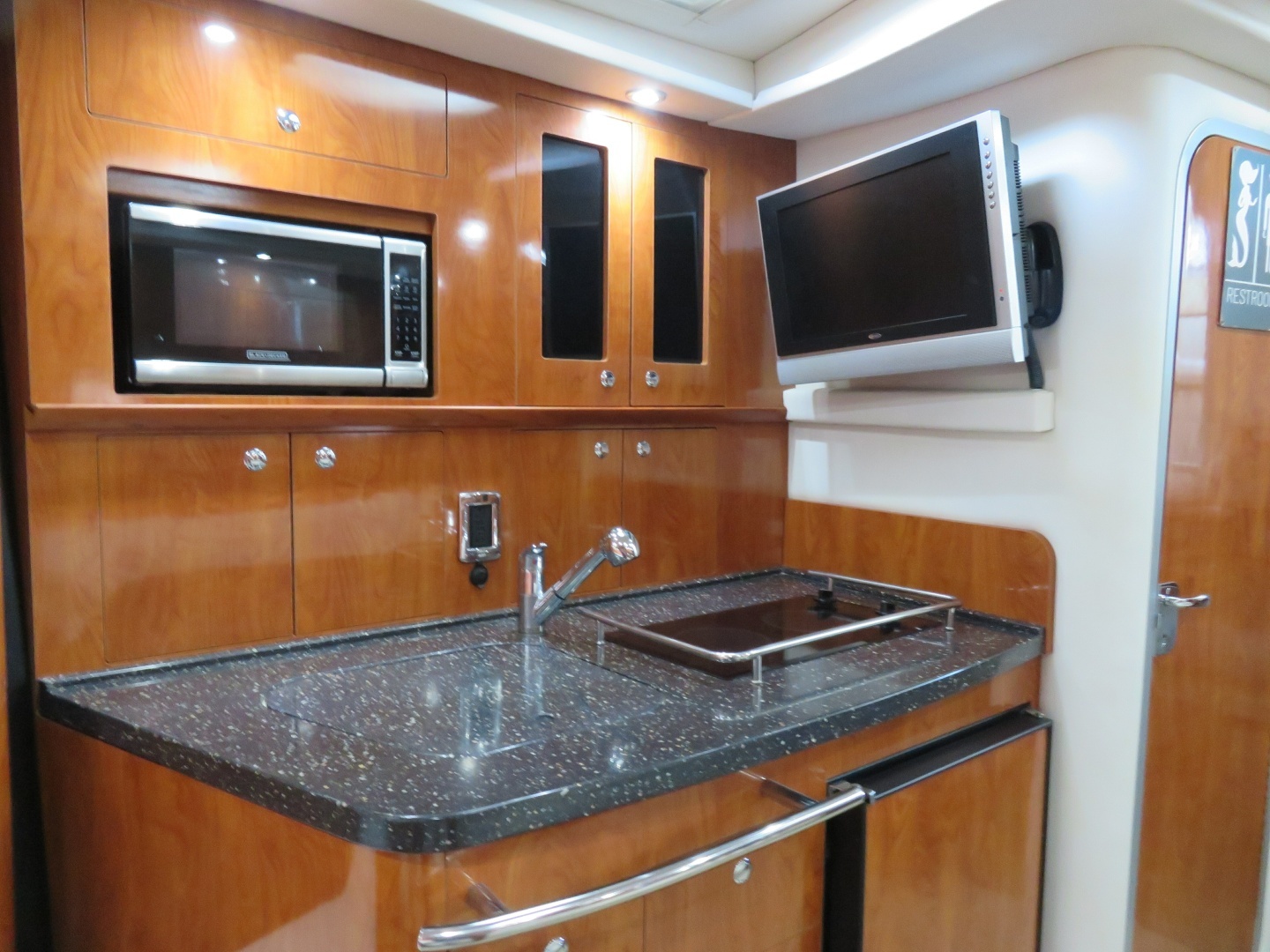 2008 Four Winns 338 Vista - Image 14