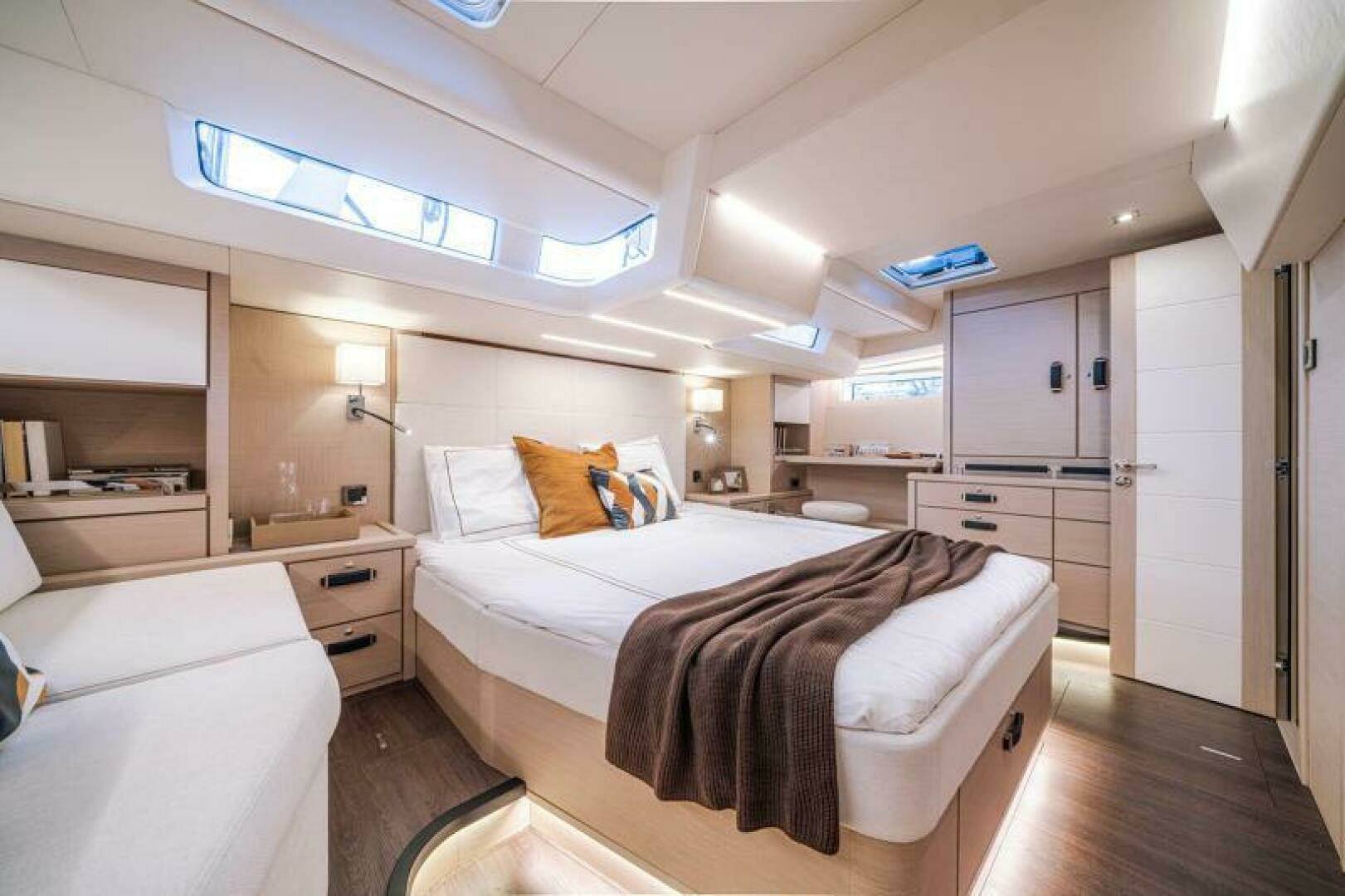 2026 Jeanneau Jeanneau Yachts 65 - Image 30