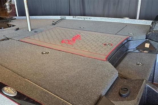 2025 Ranger Z520R Cup-Equipped boat deck with textured surface and logo.