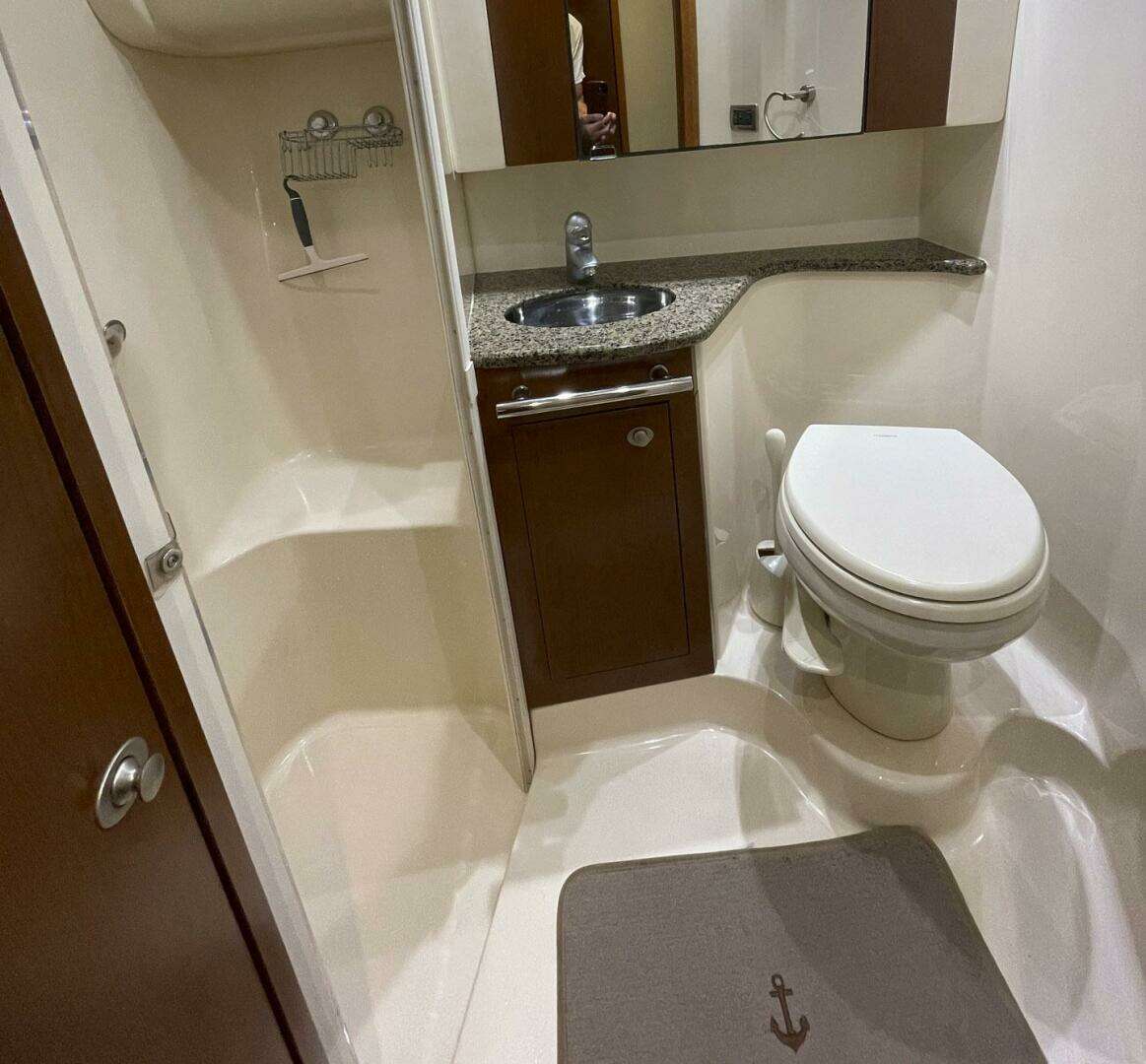 2007 Sea Ray 44 Sedan Bridge - Image 26