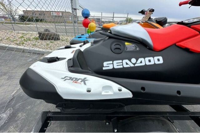2026 Sea-Doo PWC SPARK TRIXX 90 AUD WH 1UP IBR 26 - 62