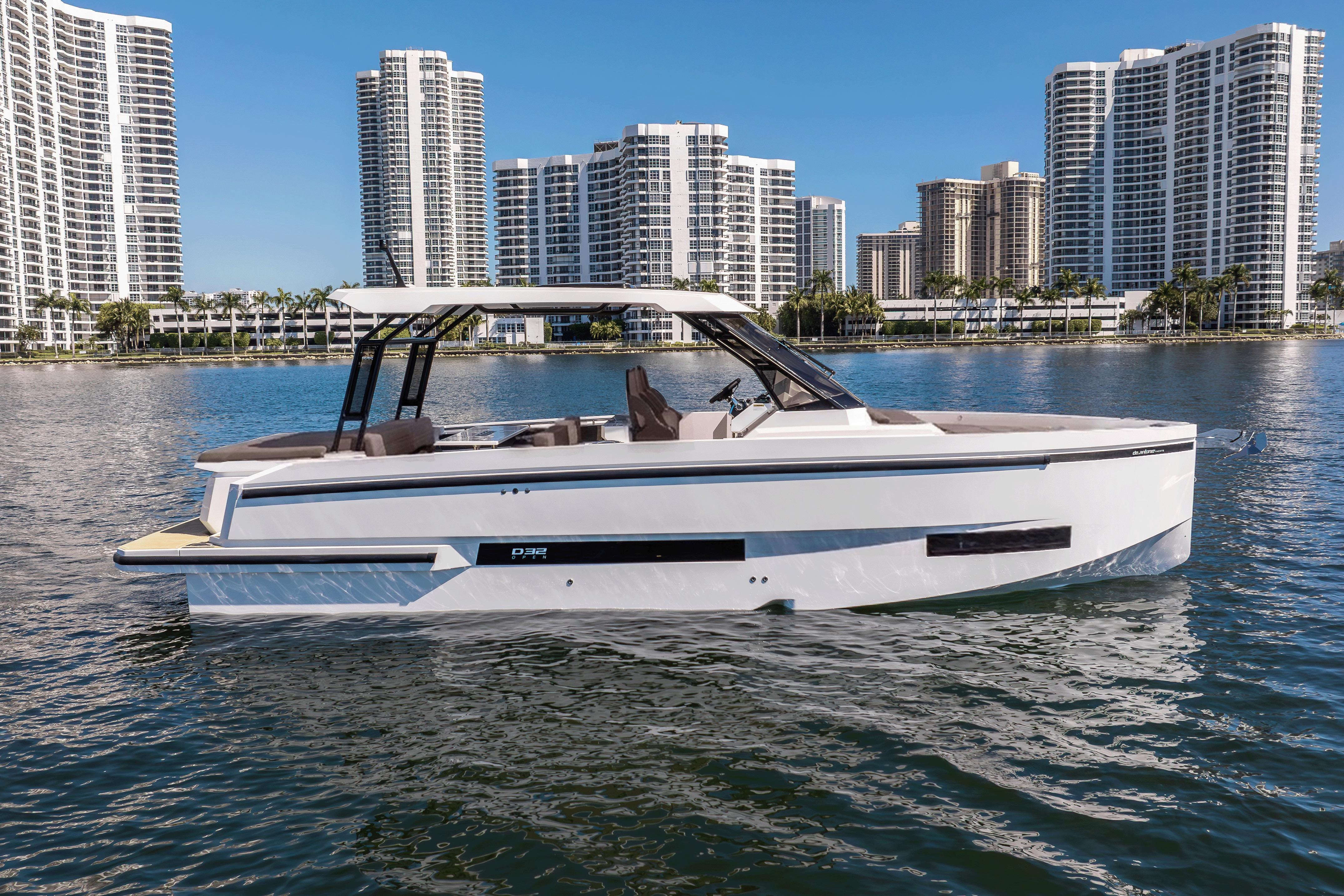 2025 De Antonio Yachts D32 OPEN