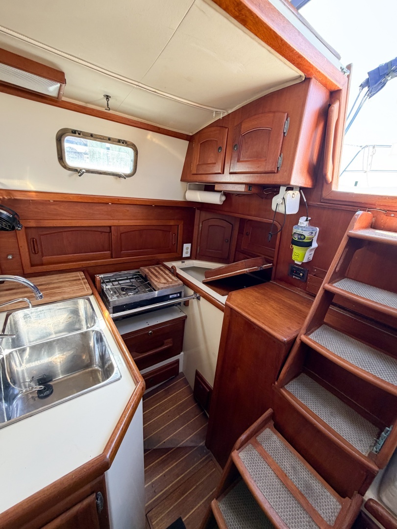 1998 Pacific Seacraft 37 - Image 35