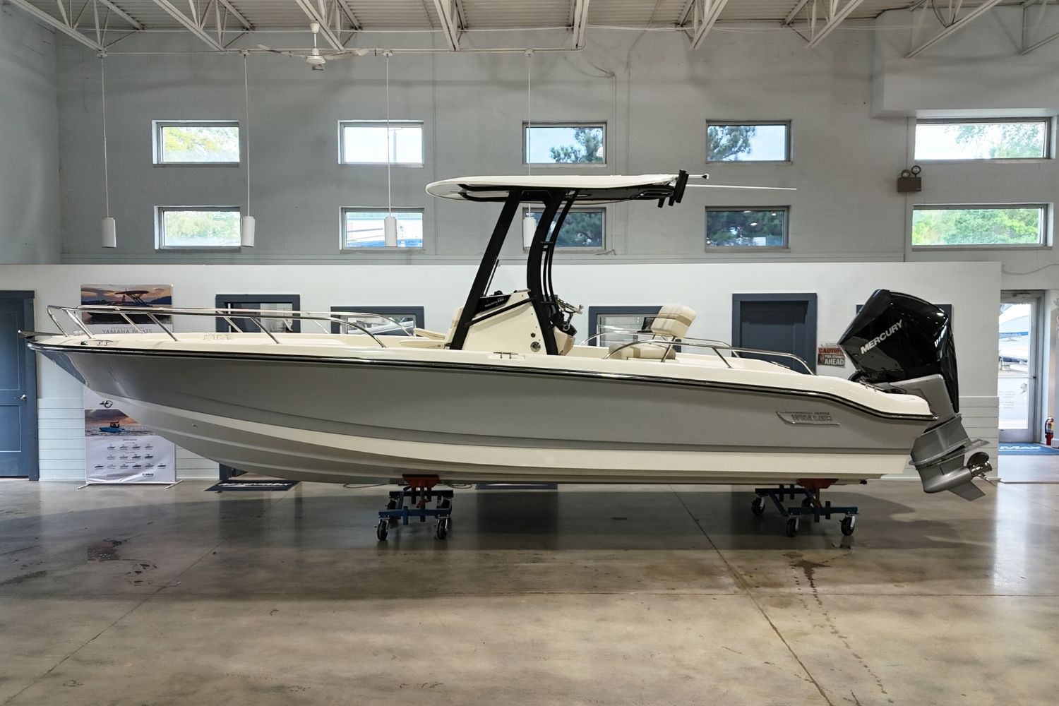 2026 Boston Whaler 250 Dauntless