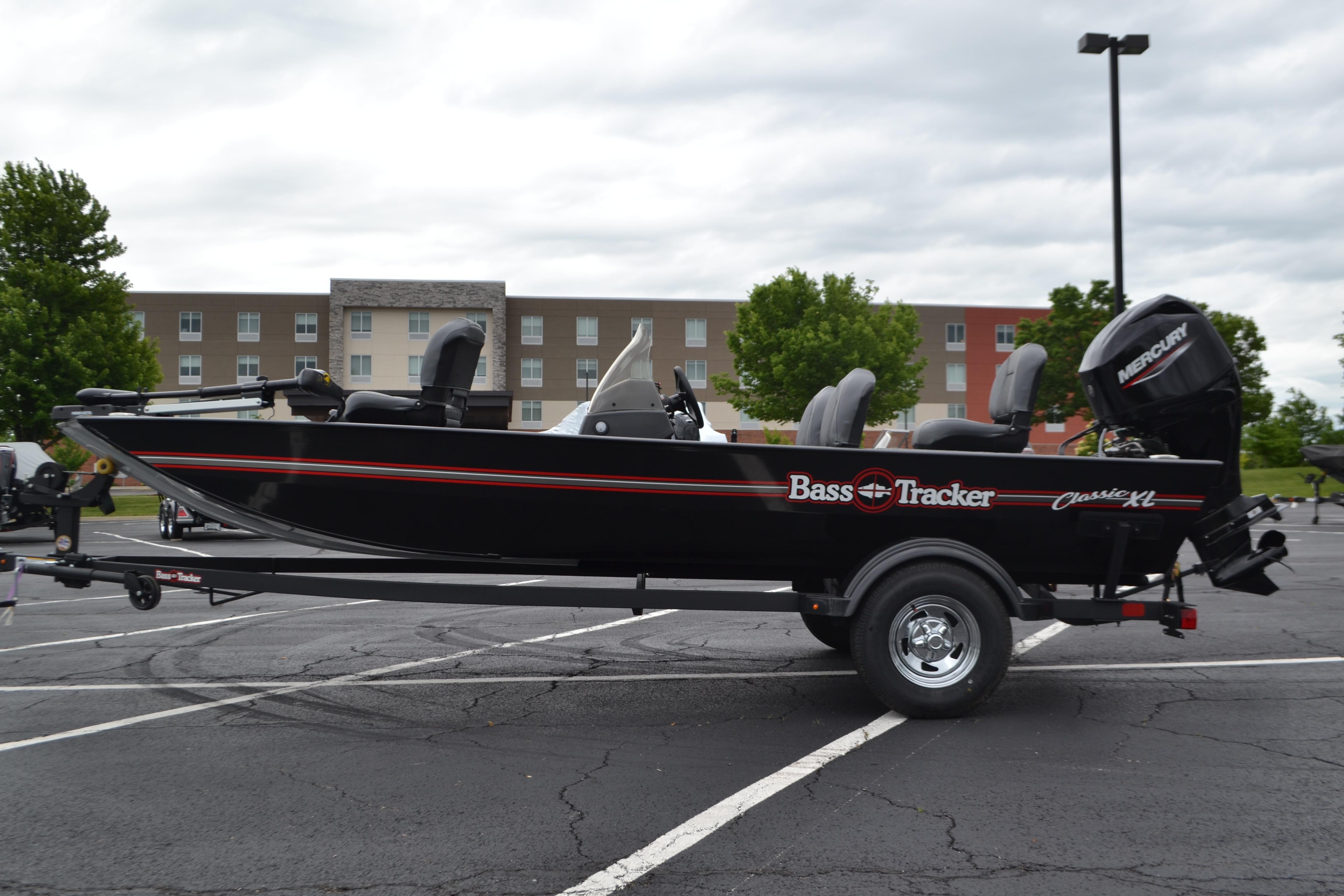 2026 Tracker Bass Tracker Classic XL