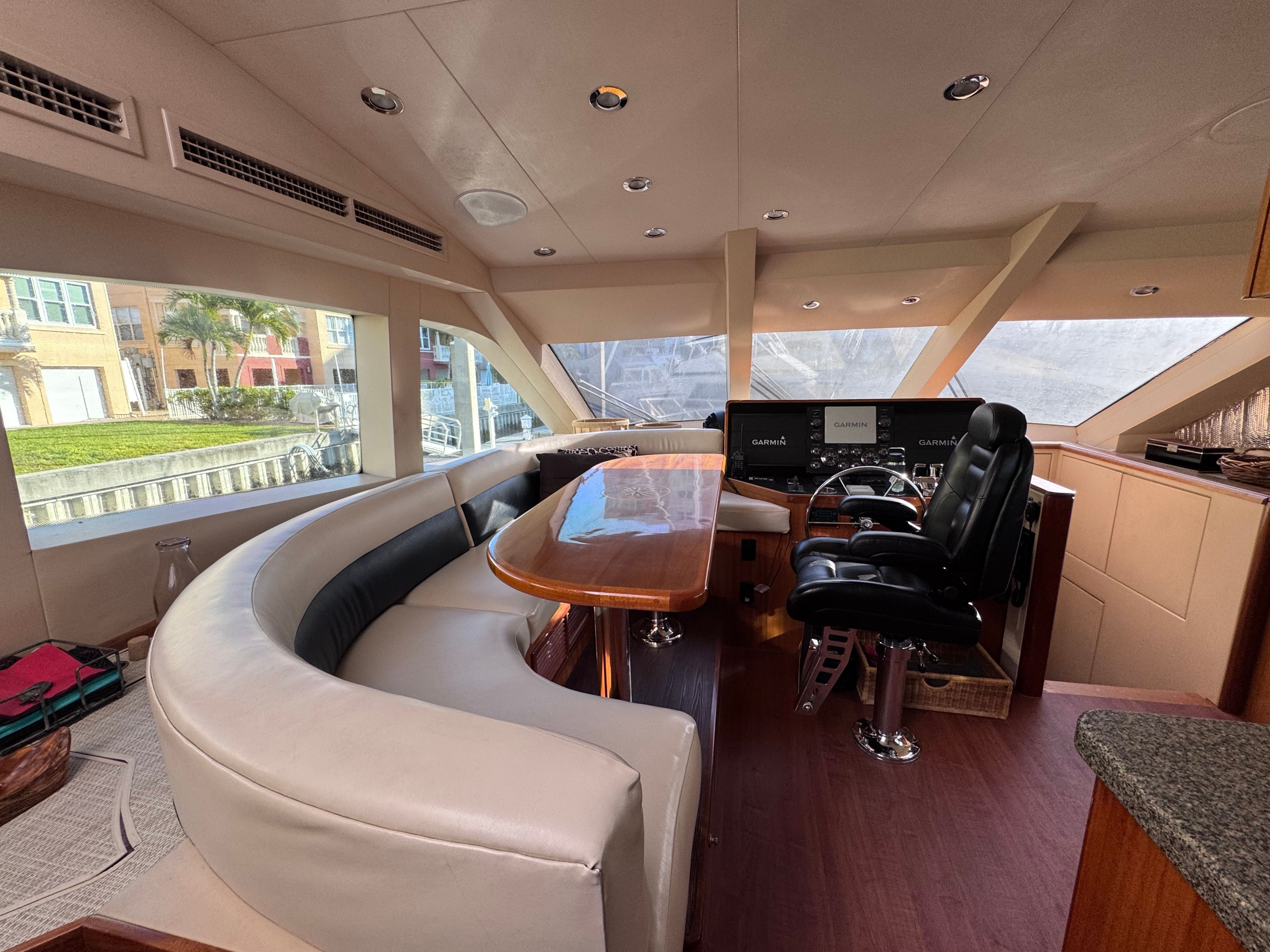 2006 Hatteras 64 Motor Yacht - 43