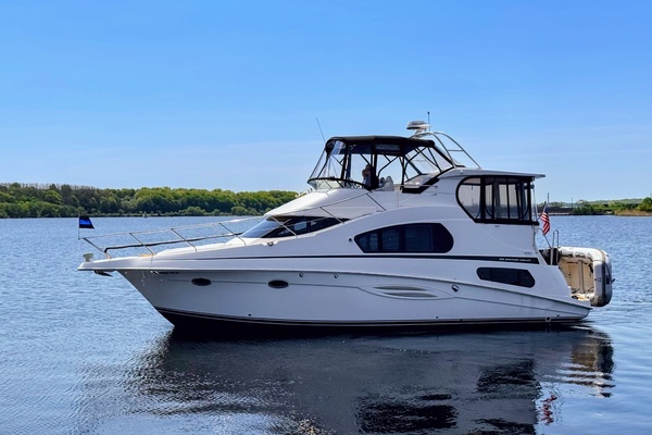 2002 Silverton 39 Motor Yacht