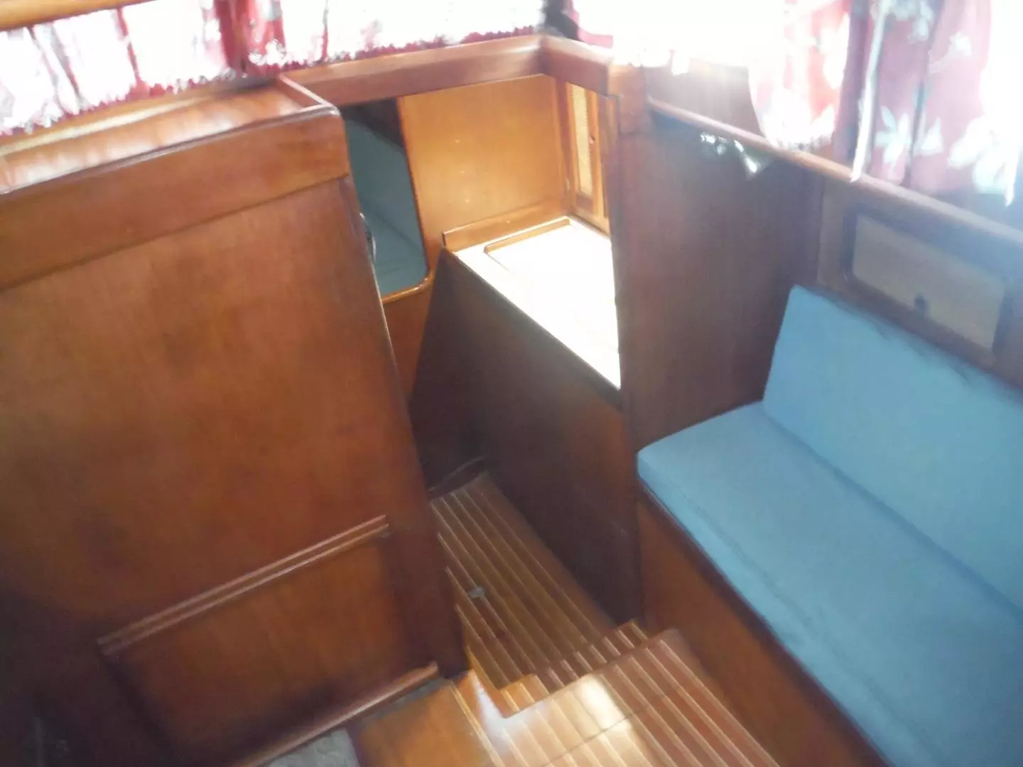 1980 Corbin 39 Aft Cockpit Cutter - Image 38