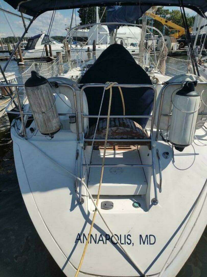 1987 Hunter 37 Legend - Image 5