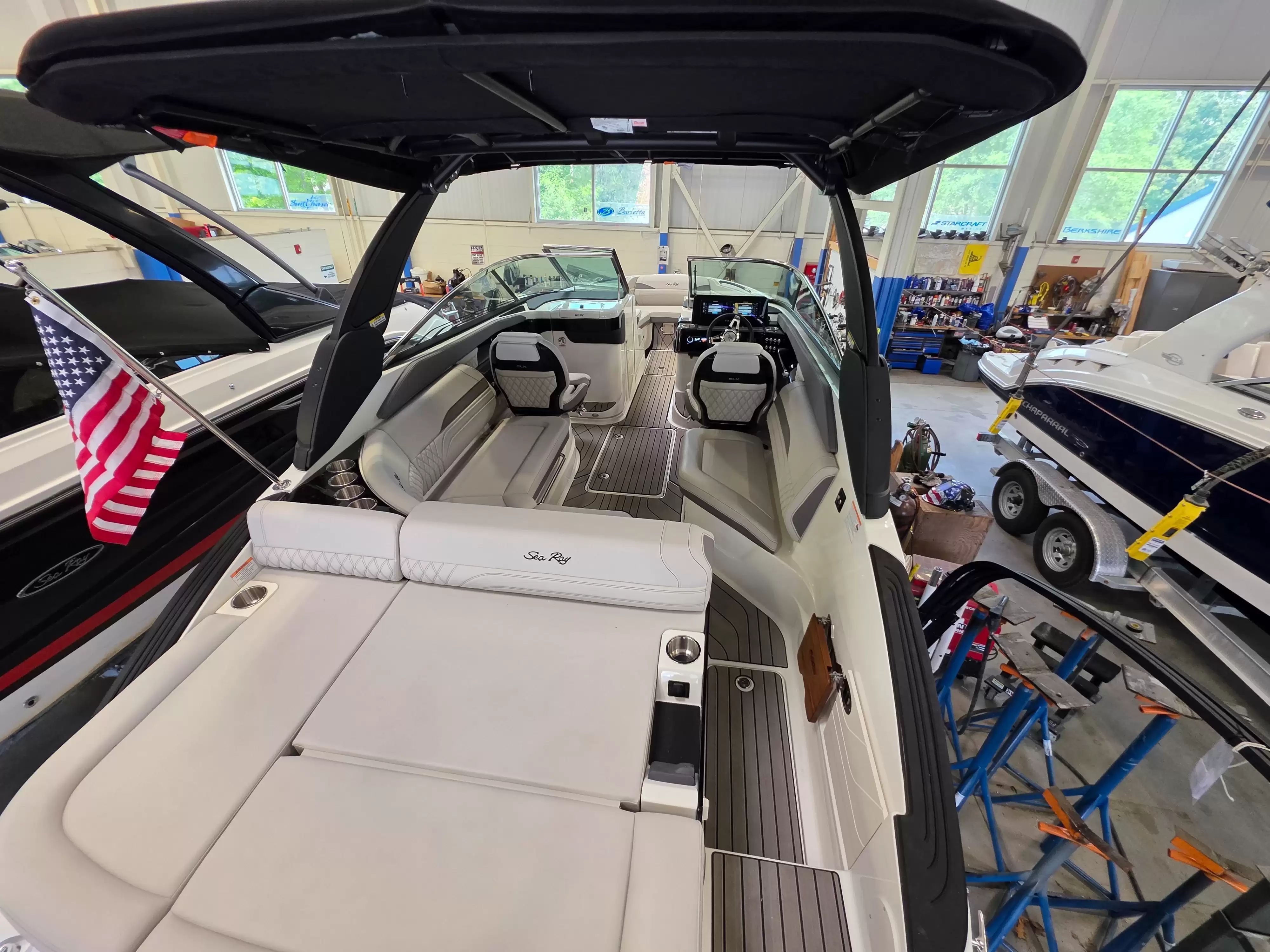 2026 Sea Ray 260SXO - 14