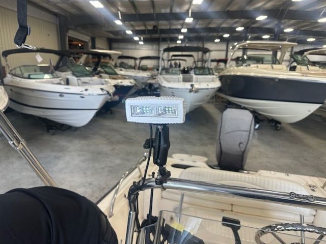 2002 Boston Whaler 180 Dauntless - 12