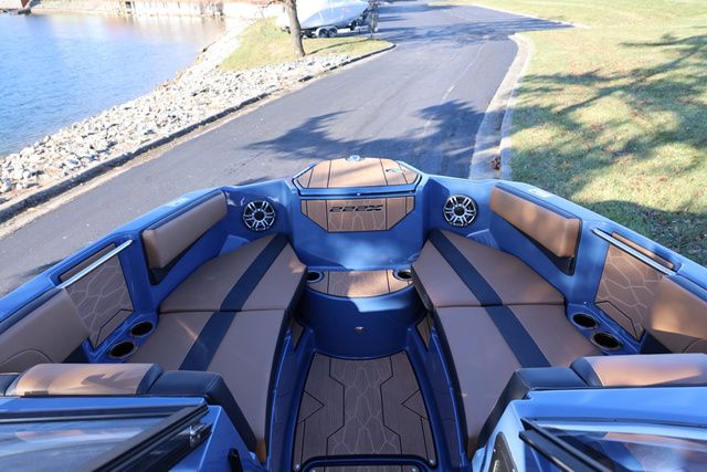 2026 Yamaha Boats 222 XD BOTH COLORS AVAILABLE - 18