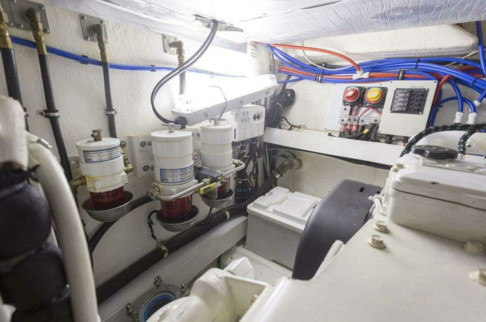 2016 Riviera 5000 Sport Yacht - Image 31