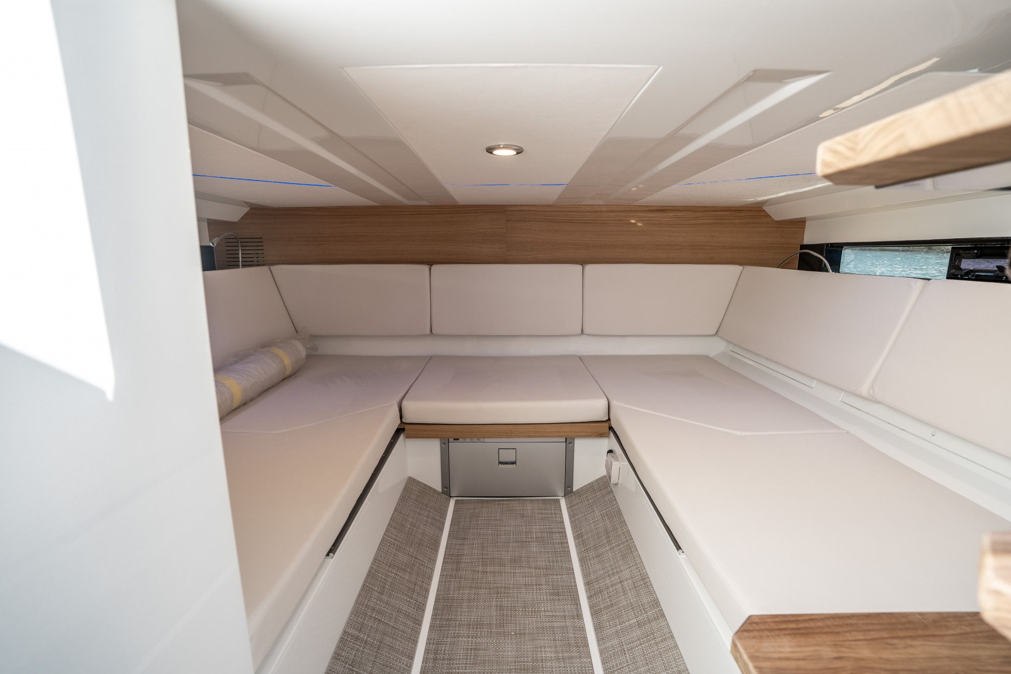 2025 De Antonio Yachts D36 OPEN - 36