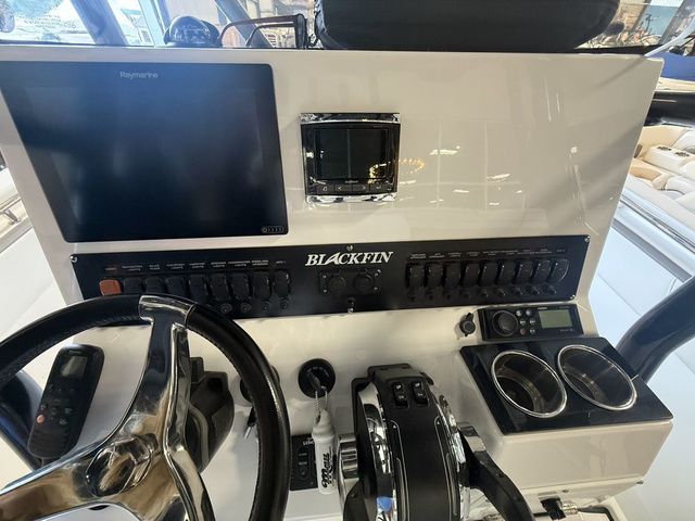2019 Blackfin 242CC - 11