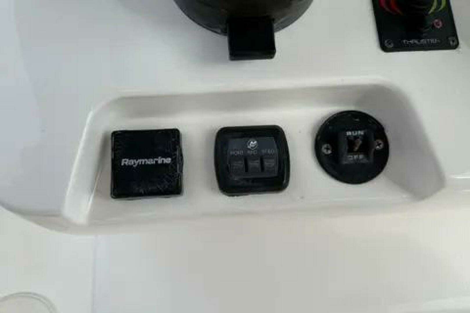 2020 Caymas 341CC - Image 9