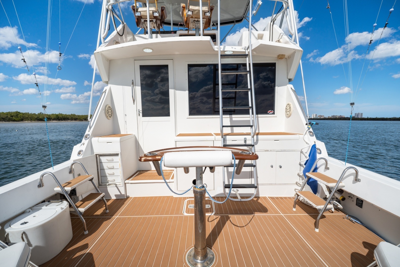 1995 Hatteras — - Image 3