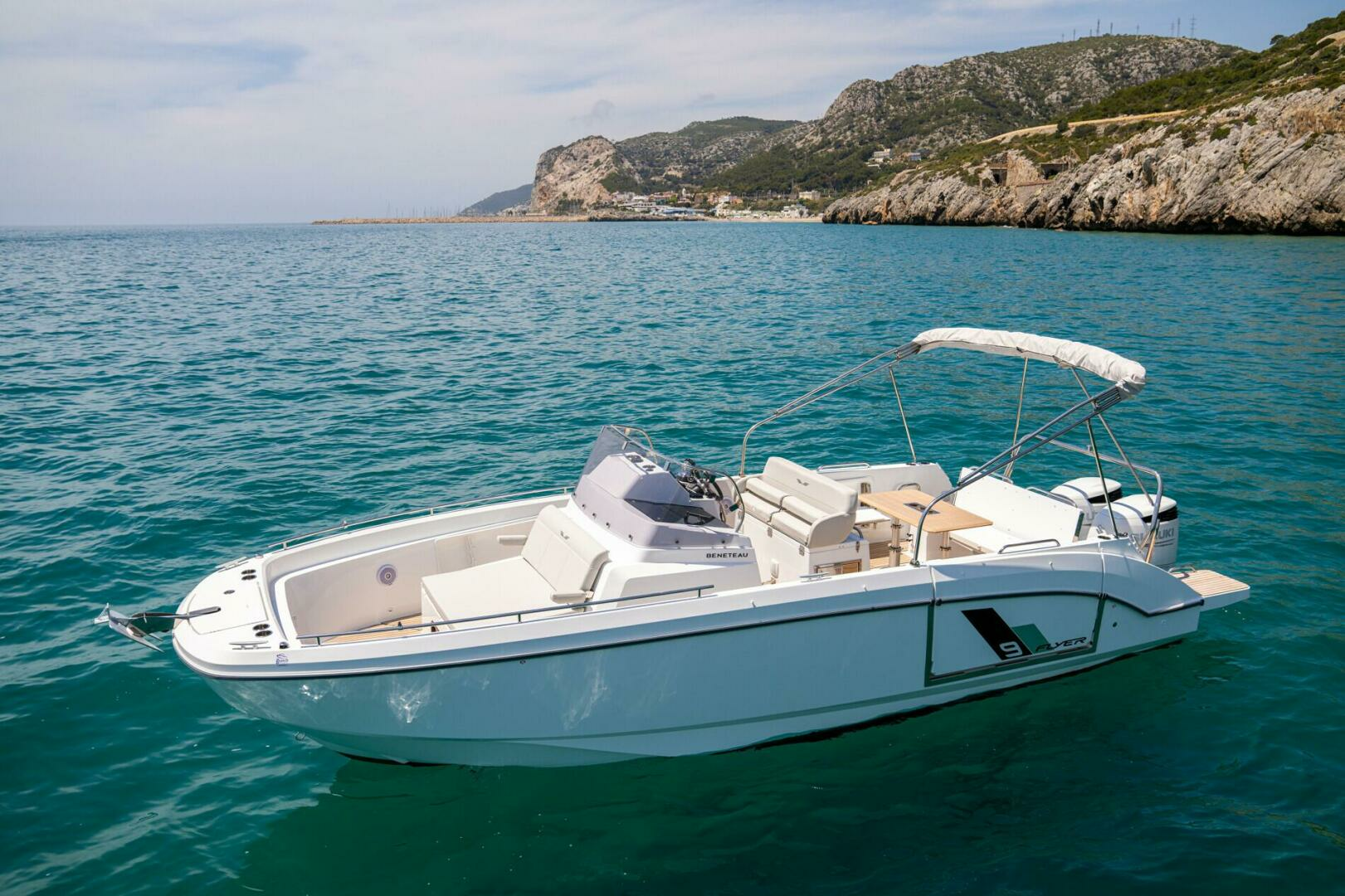 2025 Beneteau Flyer 9 Spacedeck - Image 4