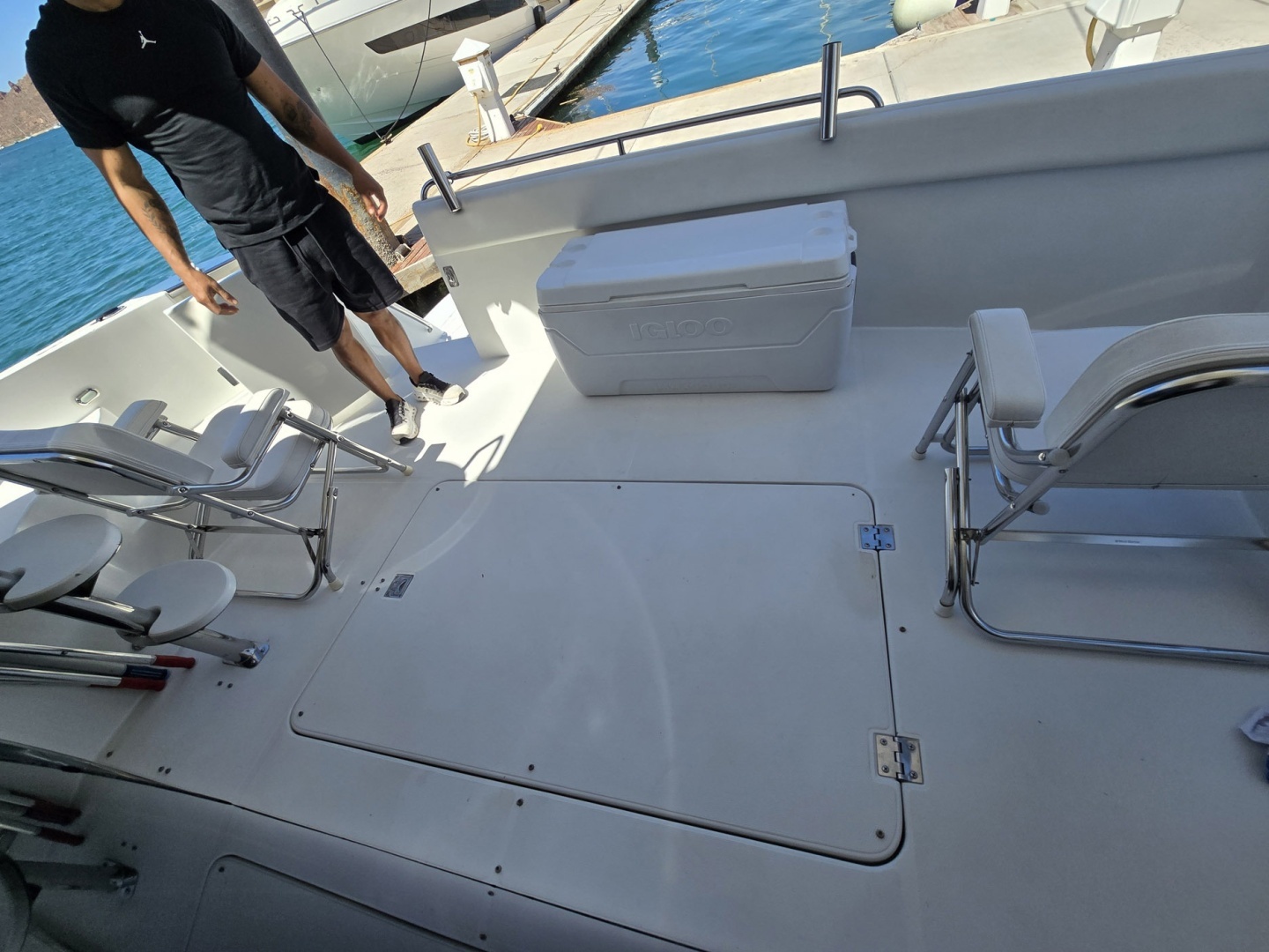 2001 Carver 570 Voyager Pilothouse - Image 8
