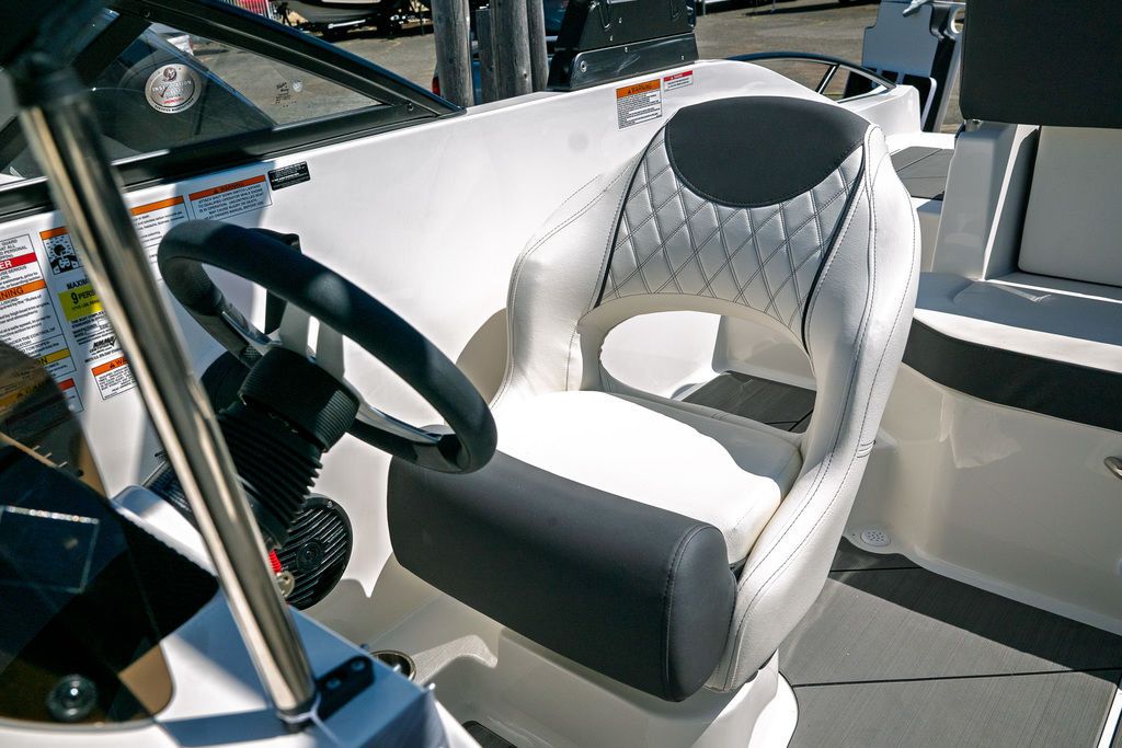 2025 Bayliner D20I - 10