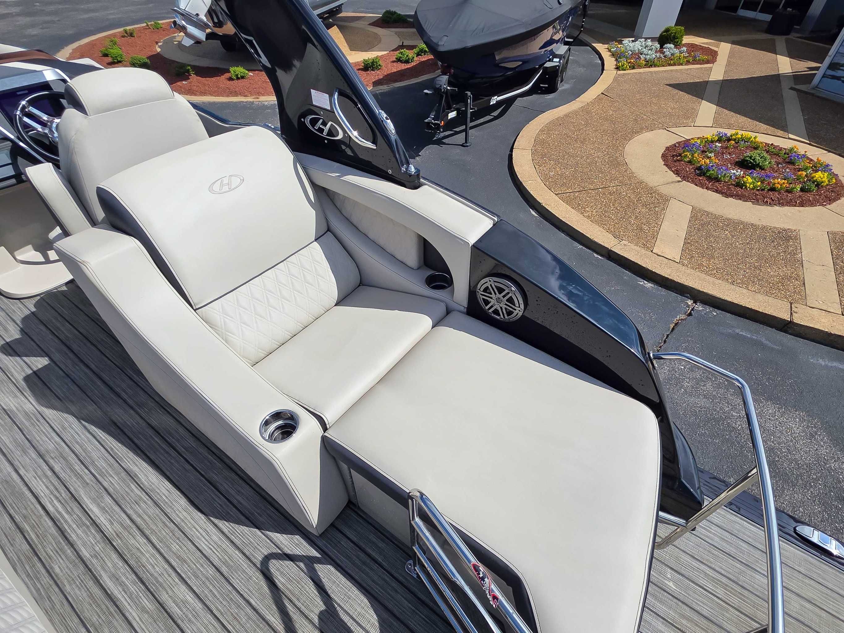 2021 Harris Crowne DL 250 - 13