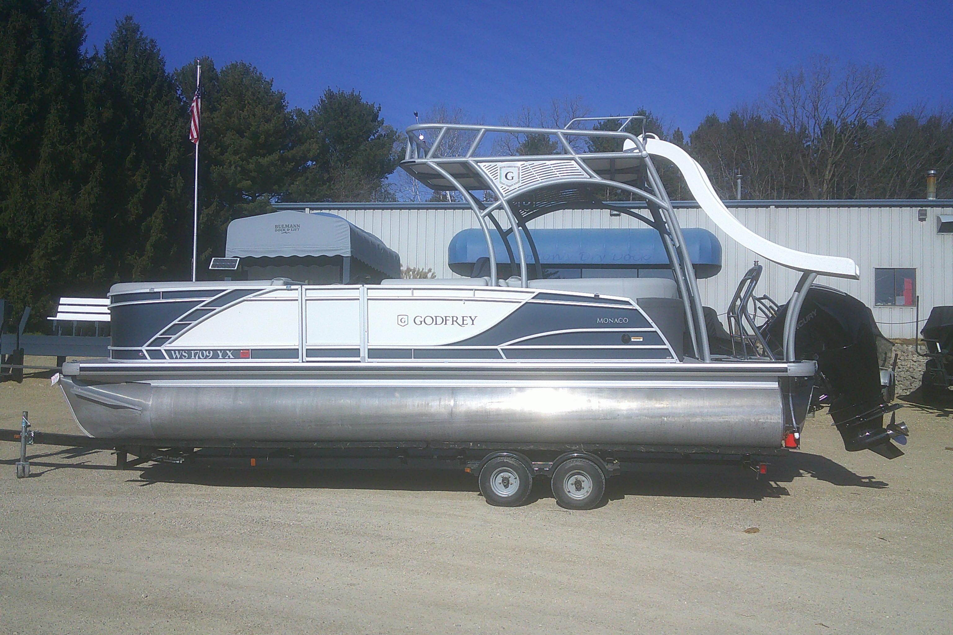 2024 Godfrey Monaco 255 SD