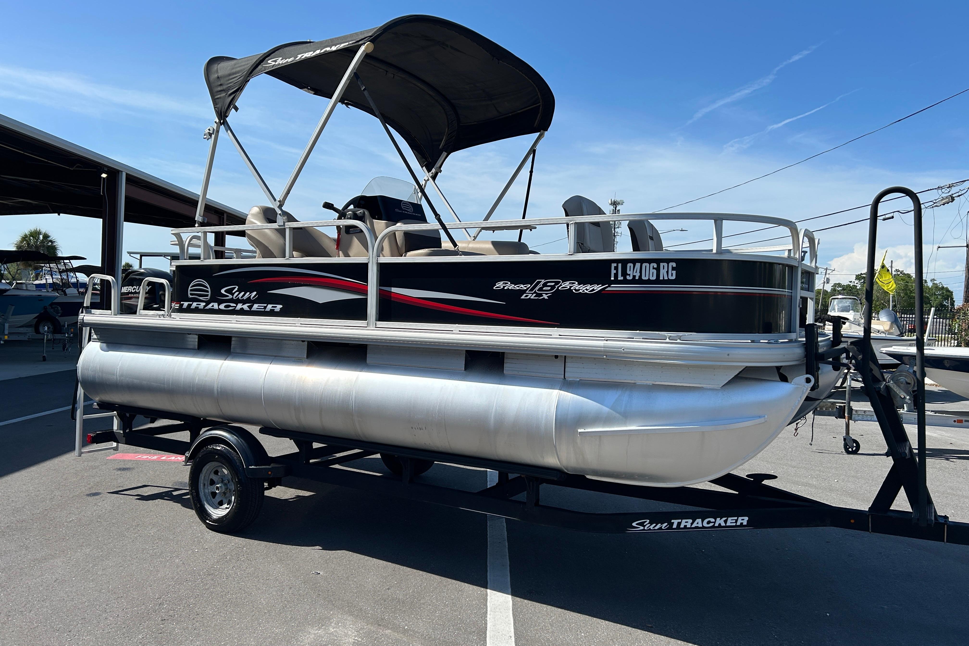 2017 Sun Tracker Bass Buggy 18 DLX