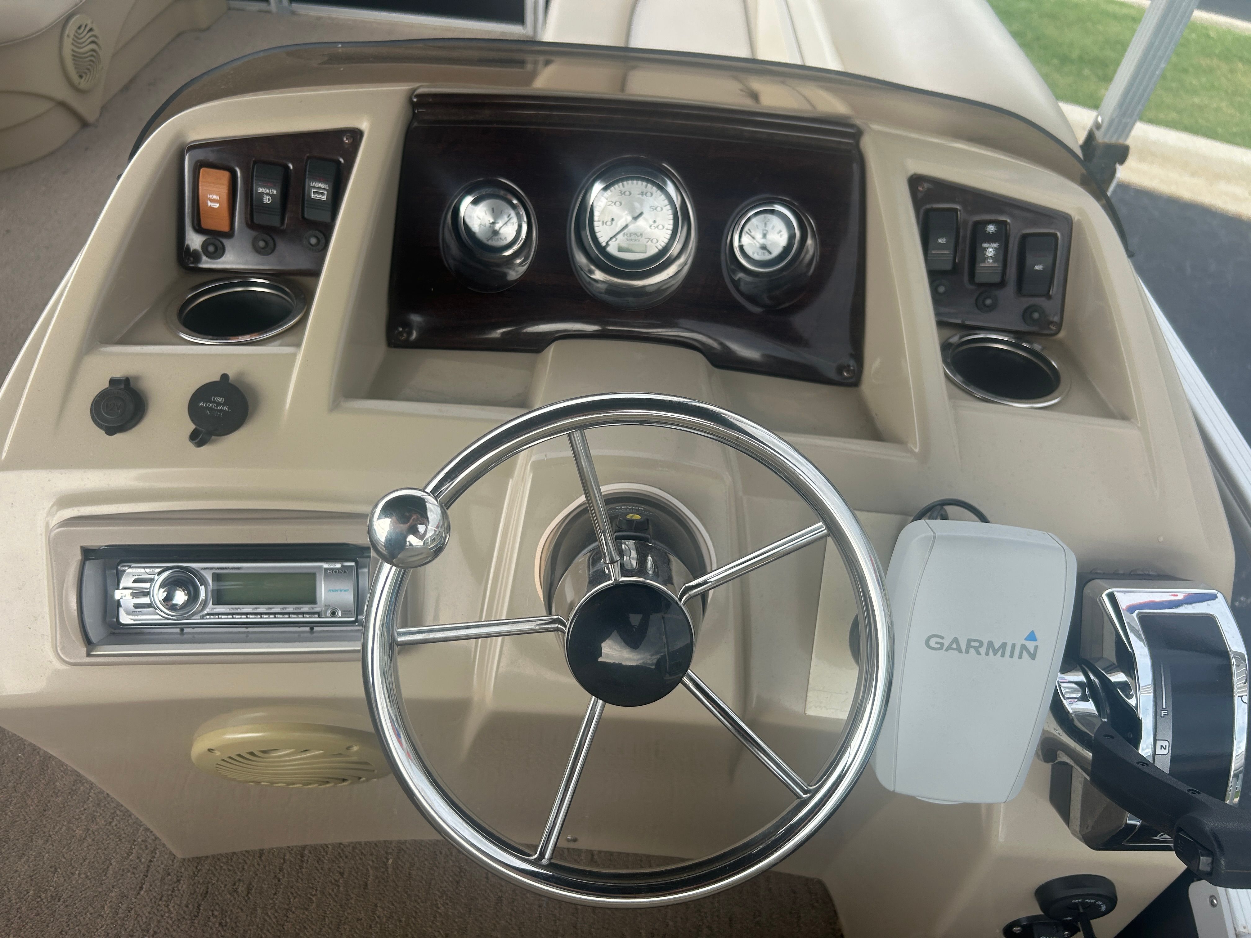 2012 Bennington 22SL - 10