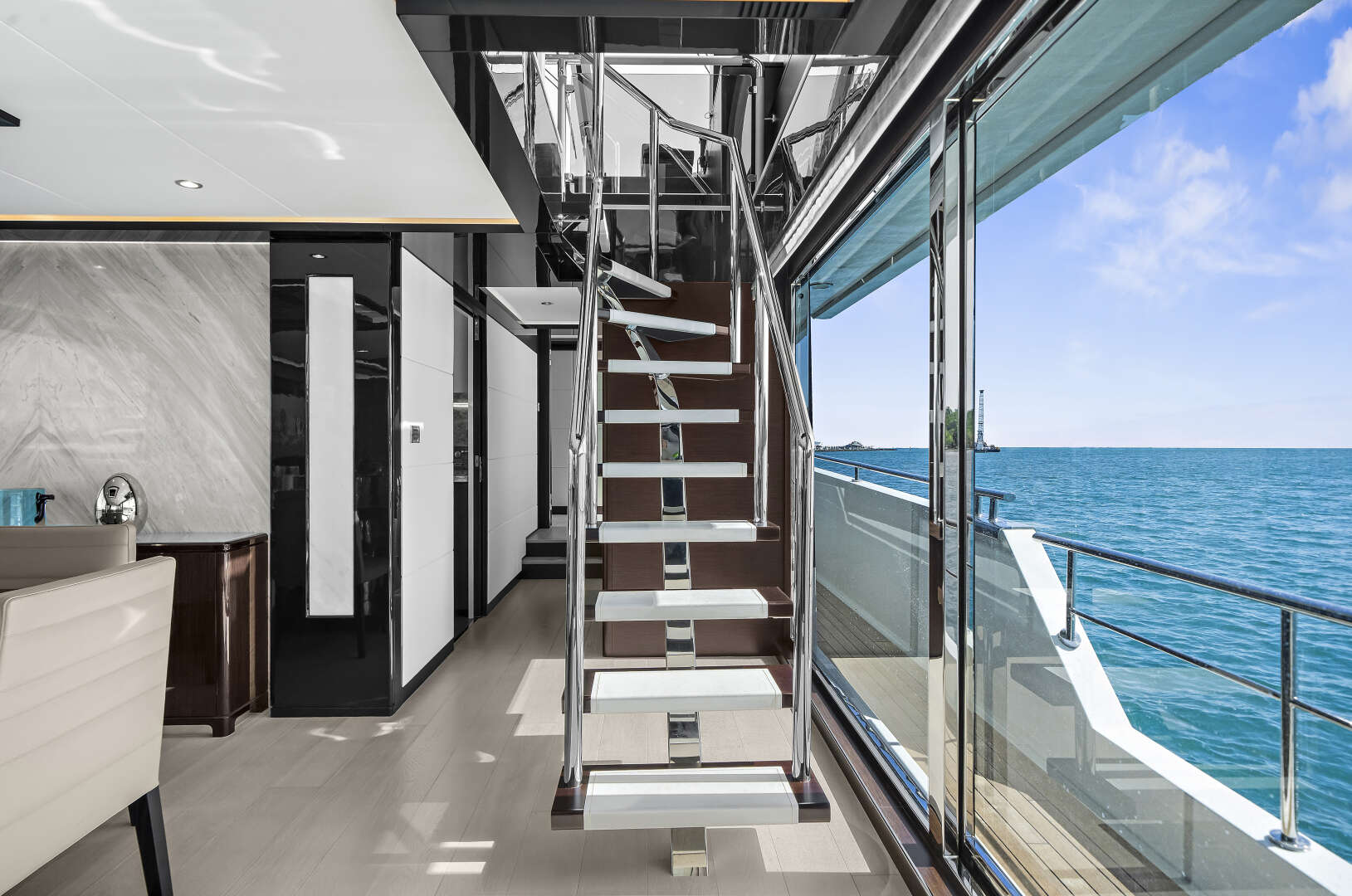 2024 Ocean Alexander 32L - Image 37