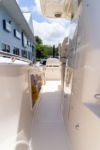 2026 Grady-White 321 Coastal Explorer - 35