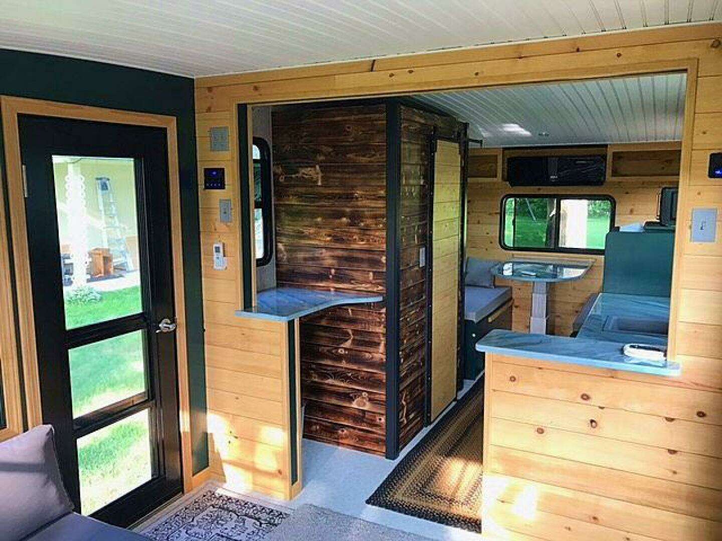 2023 Custom 25 Hadlee Houseboat - Image 8