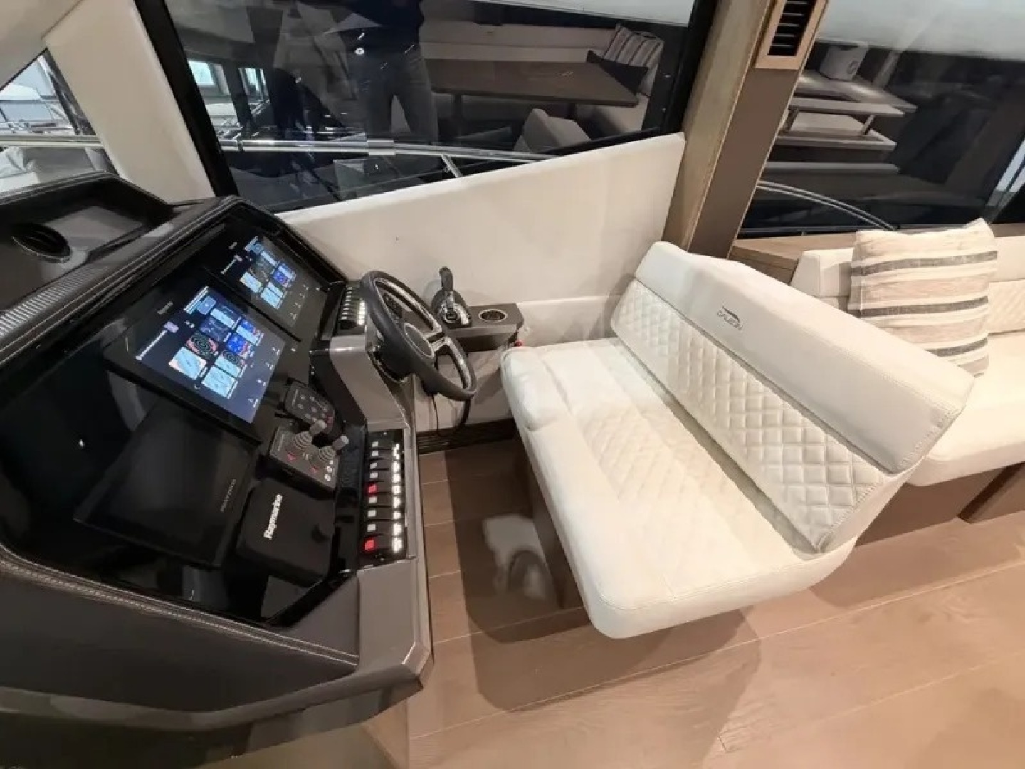 2023 Galeon 500 FLY - Image 18