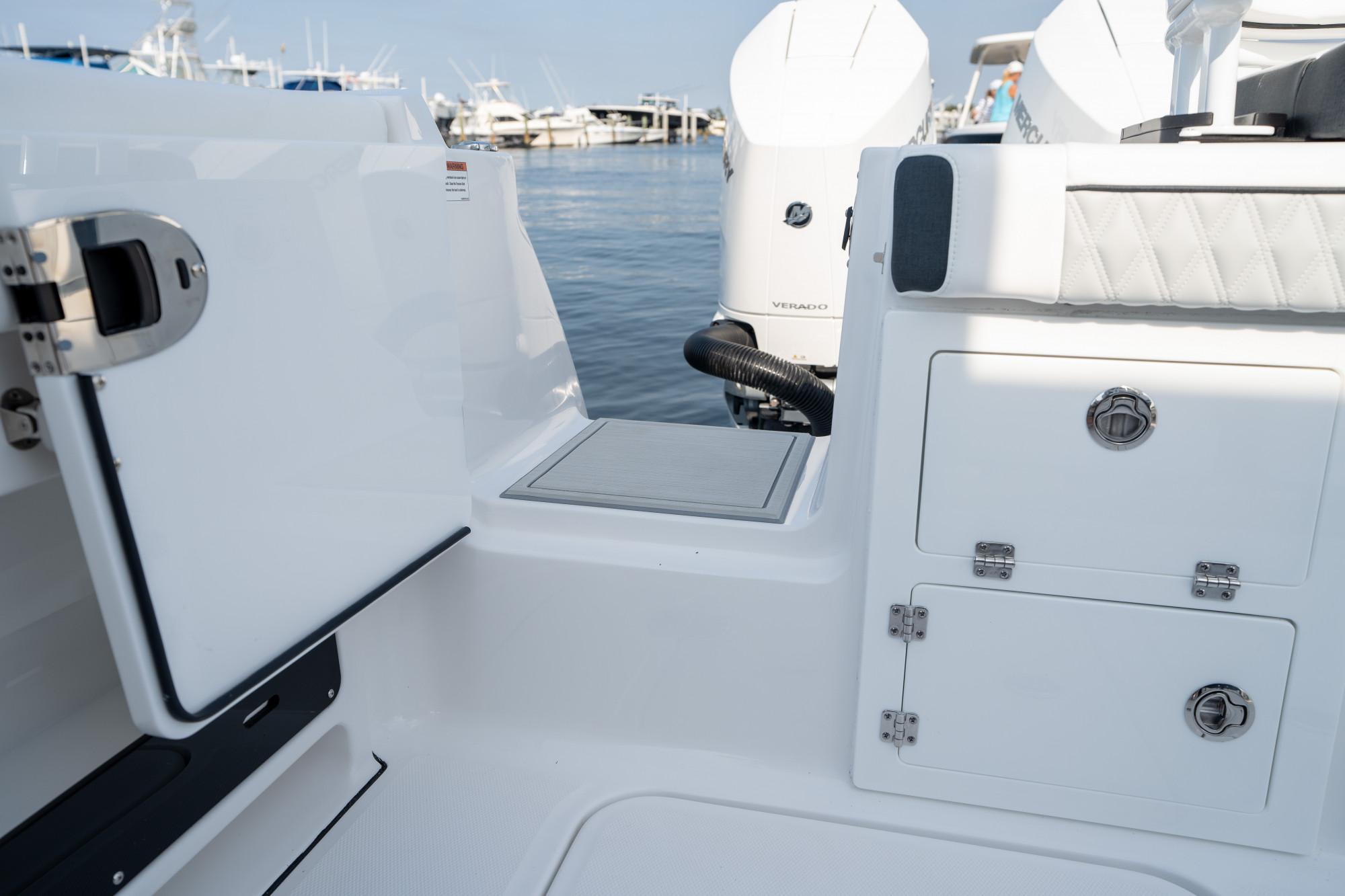 2024 Blackfin 400 CC - 14