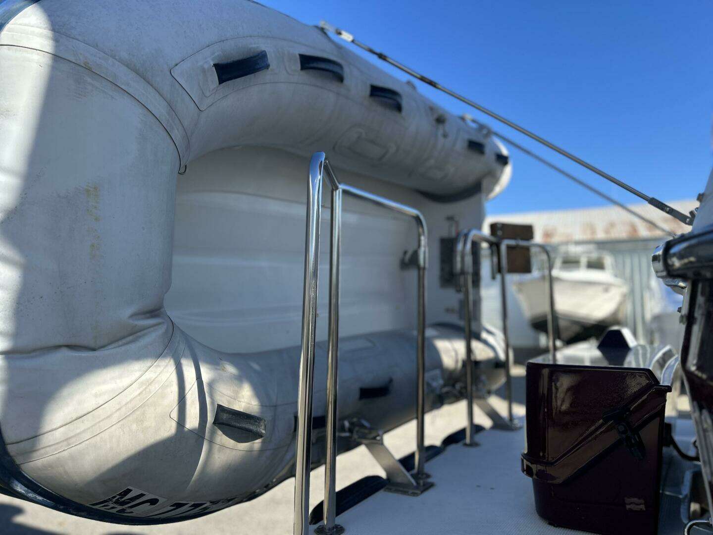 2013 Ranger Tugs 27 - Image 8