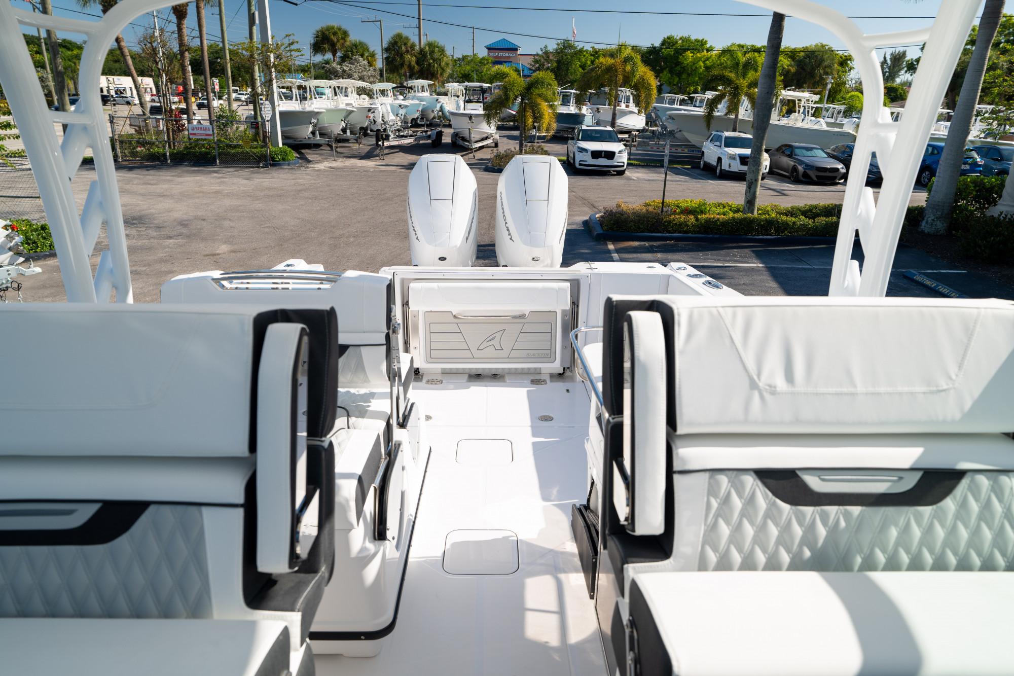 2024 Blackfin 302 DC - 56