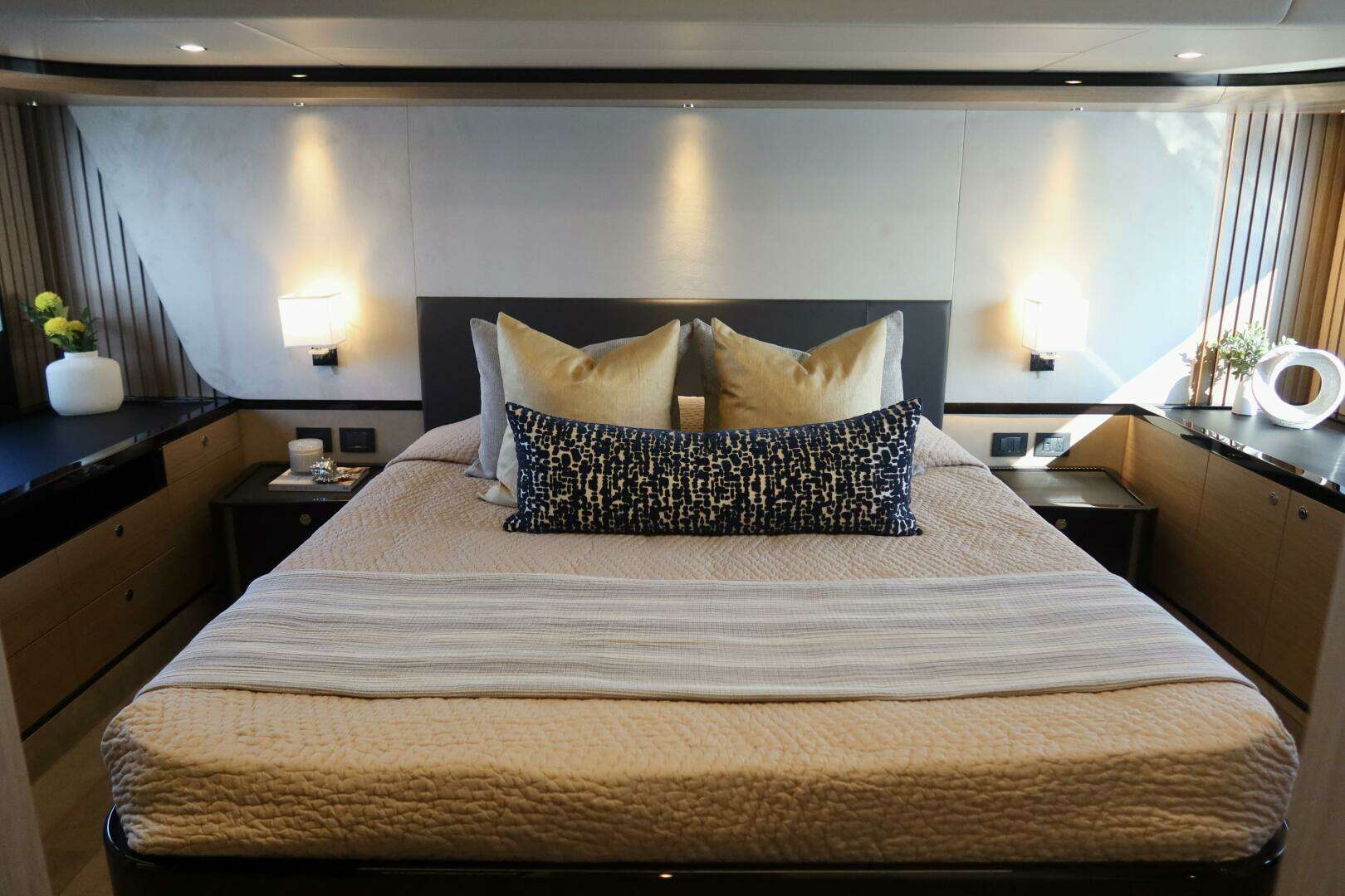 2026 Absolute 58 Navetta - Image 26