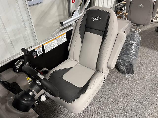 2025 BARLETTA BOATS Aria A22CC - 12