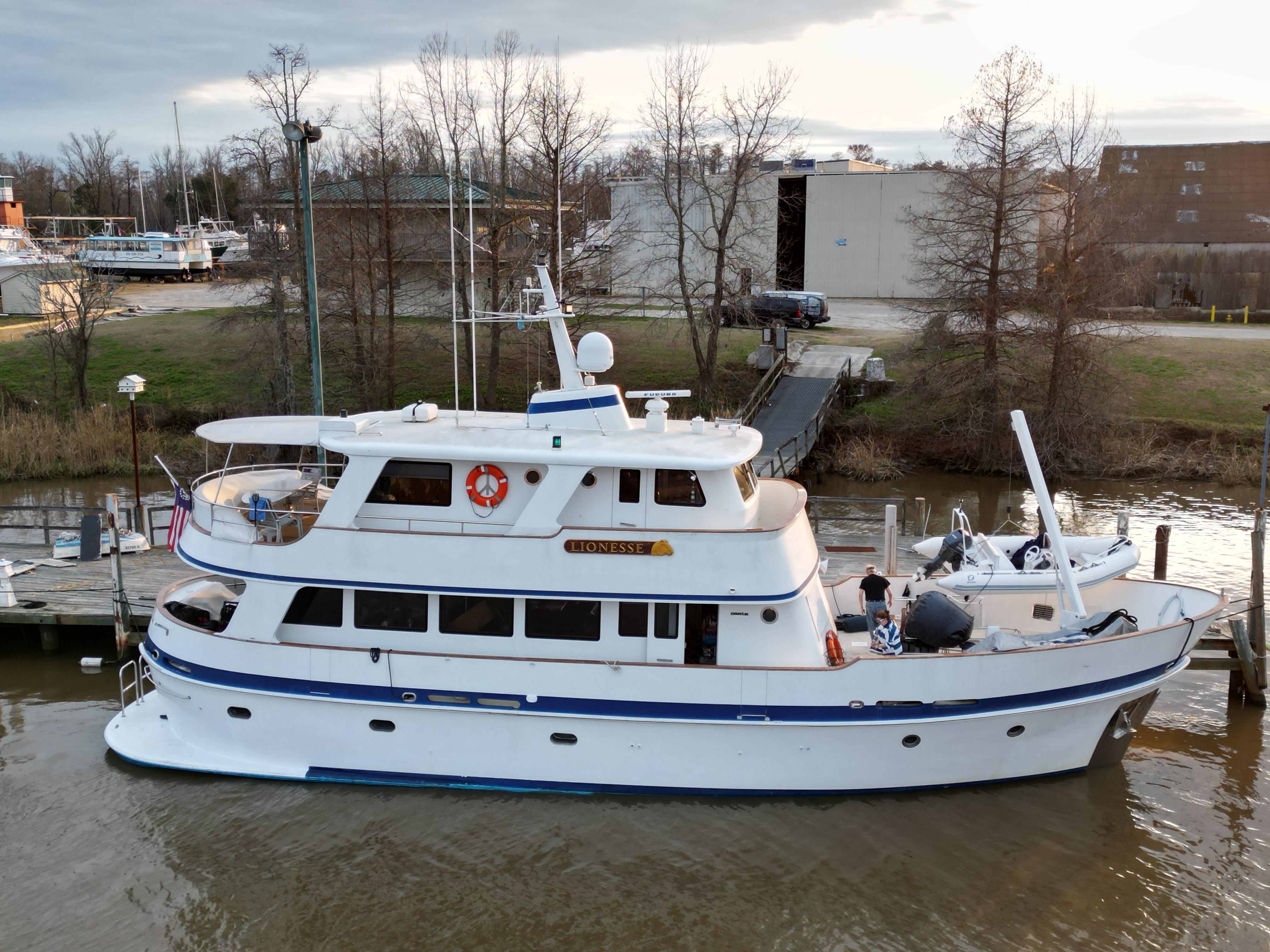 2001 Cheoy Lee Expedition 70 - 79