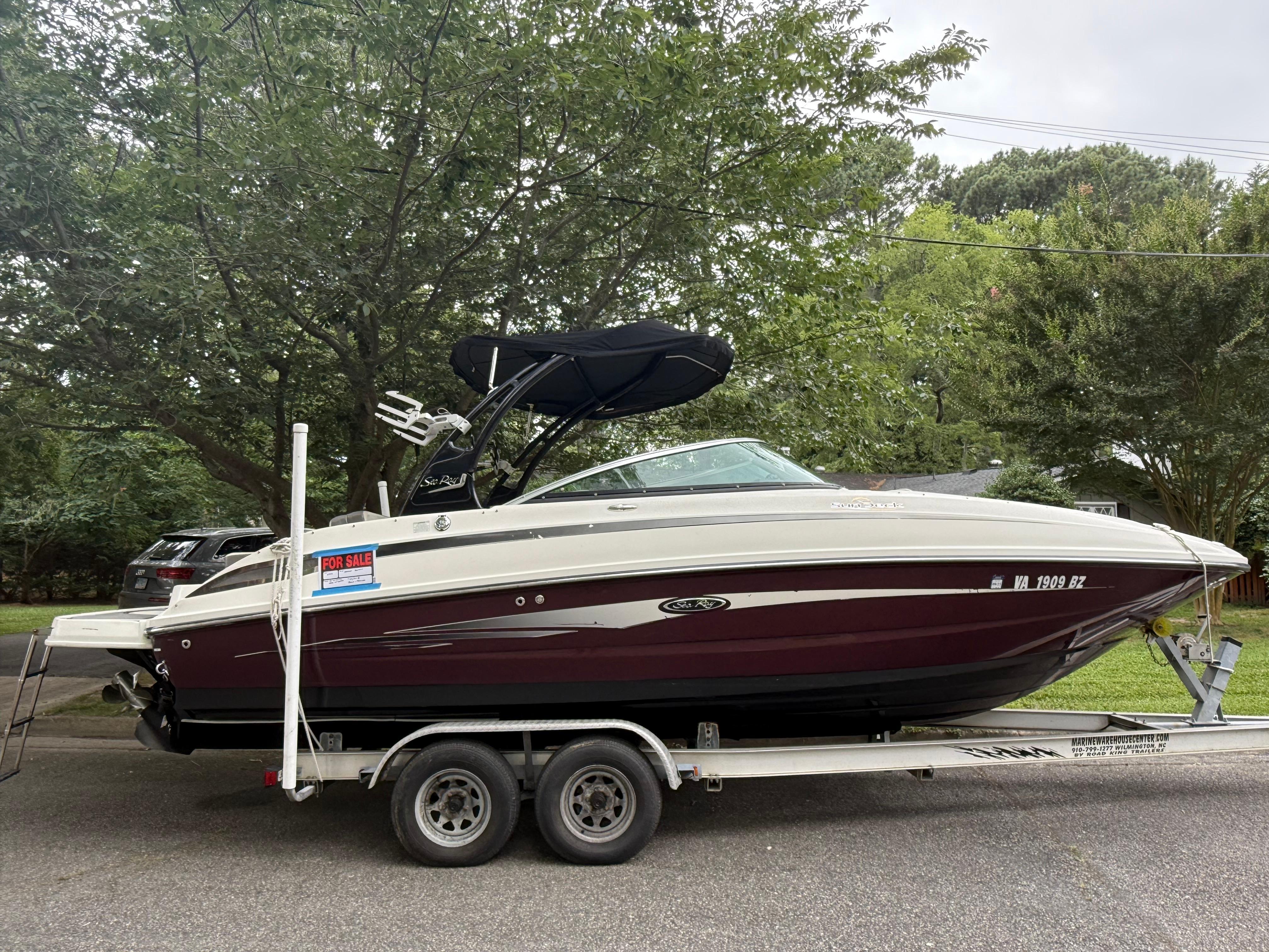 2012 Sea Ray 240 Sundeck - 2
