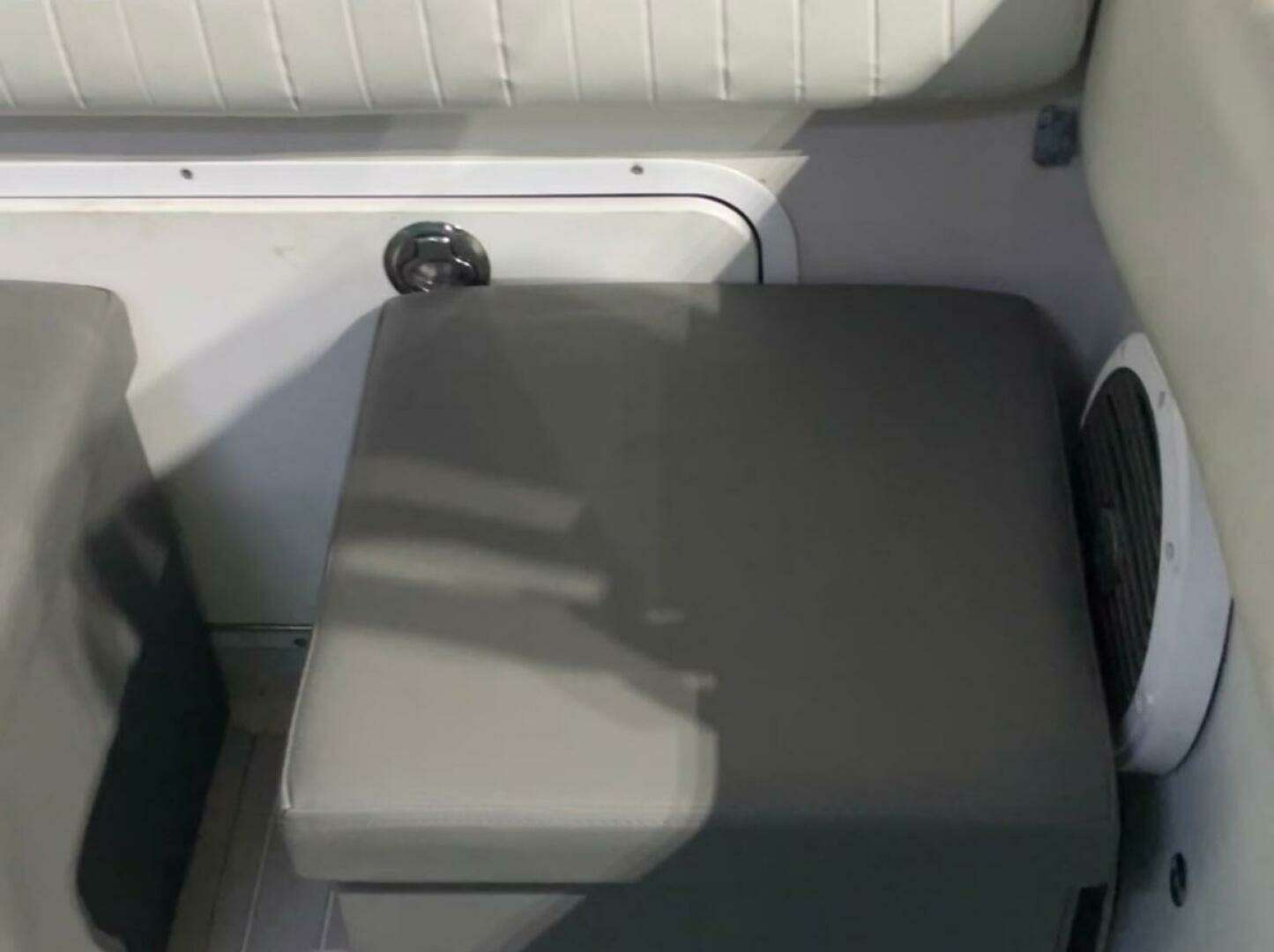 1990 Wellcraft Scarab 30 Sport - Image 54