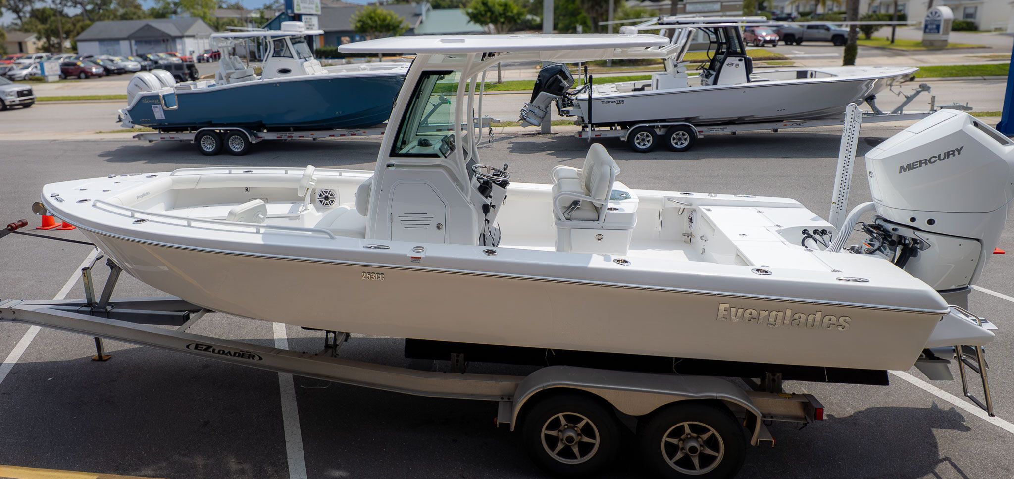 2026 Everglades 253 Center Console - 4