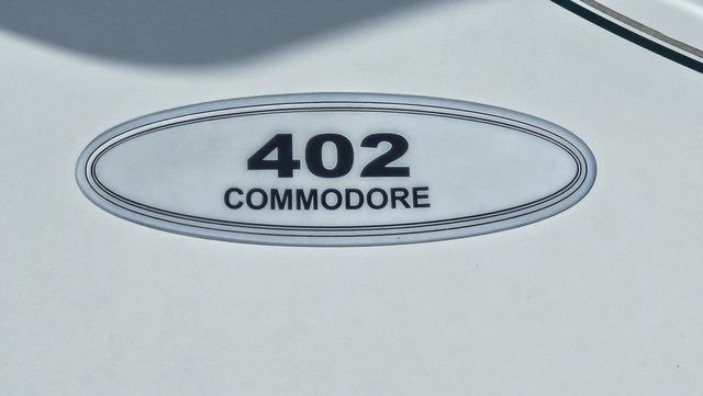 1997 Regal Commodore 402 - 39