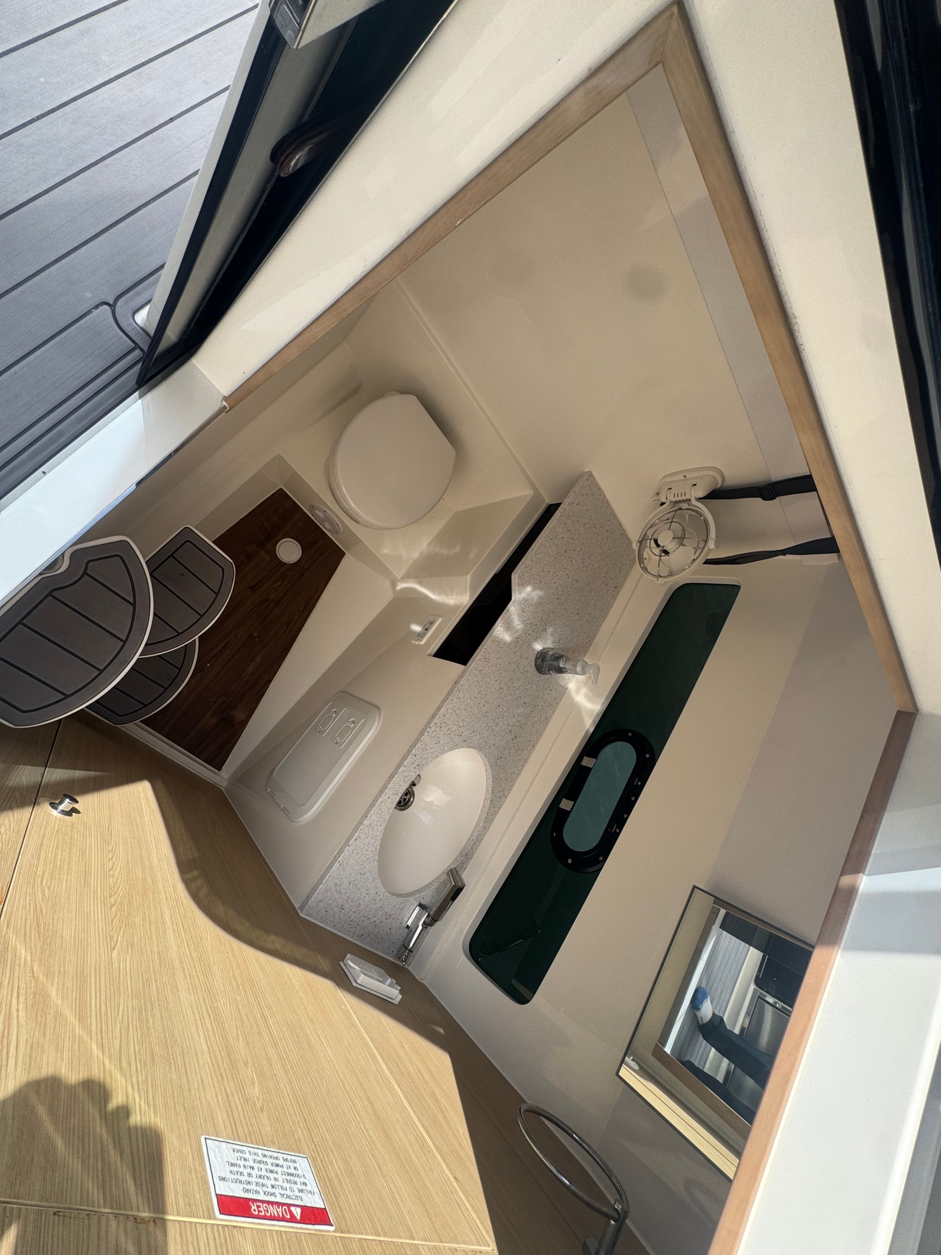 2024 Aquila 32 Sport - 22