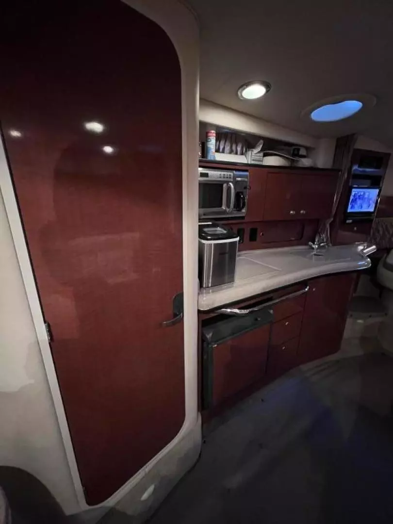 2005 Sea Ray Sundancer 320 - Image 57