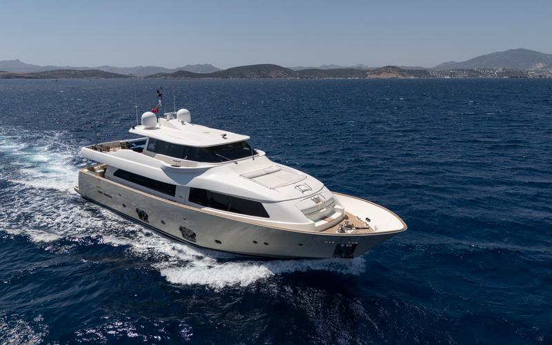 2009 Custom Line Navetta 26