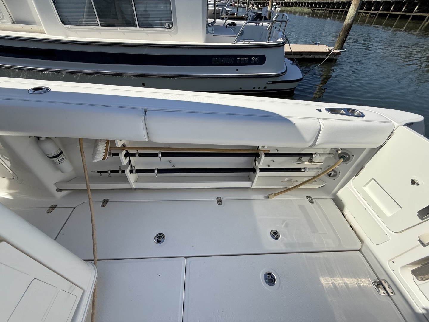 2016 Boston Whaler — - Image 6